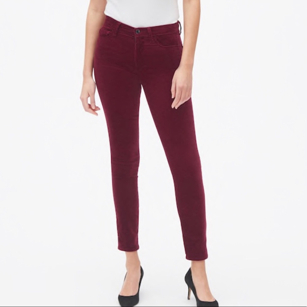Women’s Burgundy Pants! (GAP)